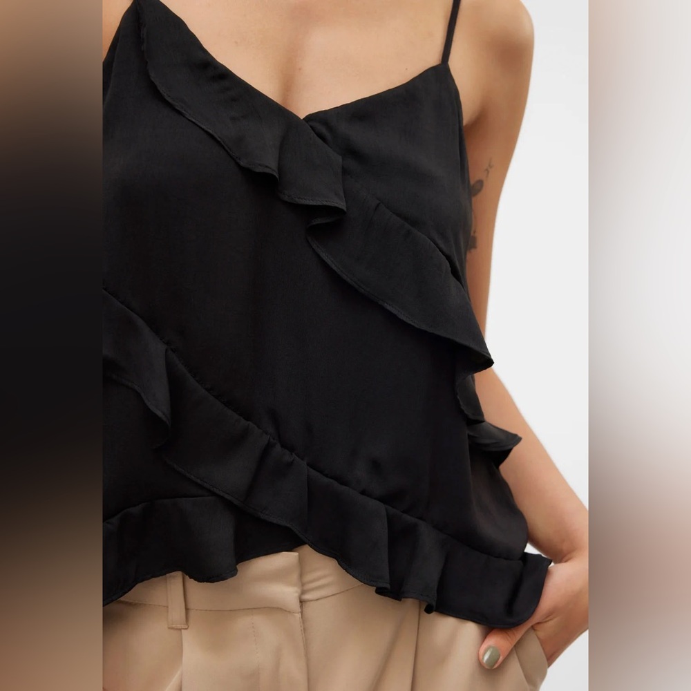 Green Ruffle Camisole Top - Picture 5 of 10
